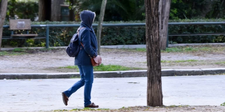 Θερμαινόμενοι χώροι από τον δήμο Πειραιά εξαιτίας της κακοκαιρίας «Ζηνοβία»
